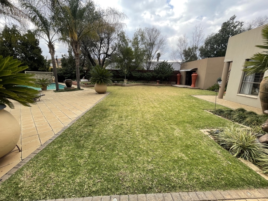 4 Bedroom Property for Sale in Heuwelsig Free State
